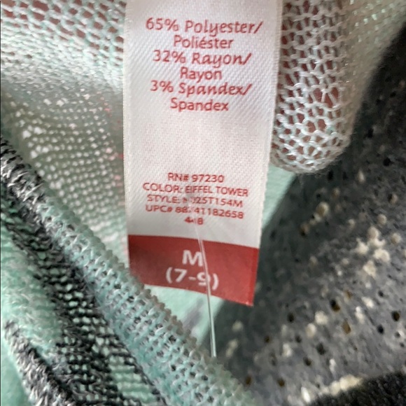 Racer back top with Eiffel Tower design - Picture 3 of 3